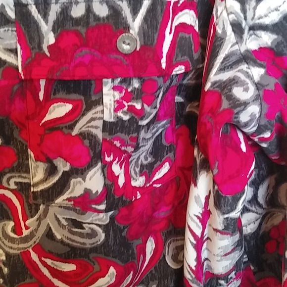 Croft & Barrow 2X Multi Colored Shirt. - Picture 2 of 5